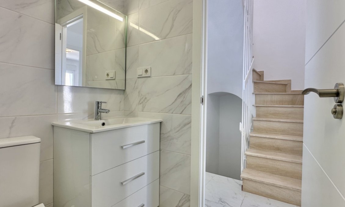 Wiederverkauf - Town House -
Torrevieja - Costa Blanca