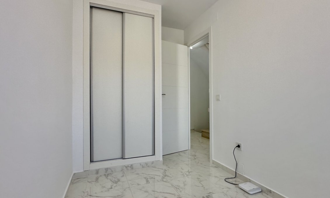 Wiederverkauf - Town House -
Torrevieja - Costa Blanca