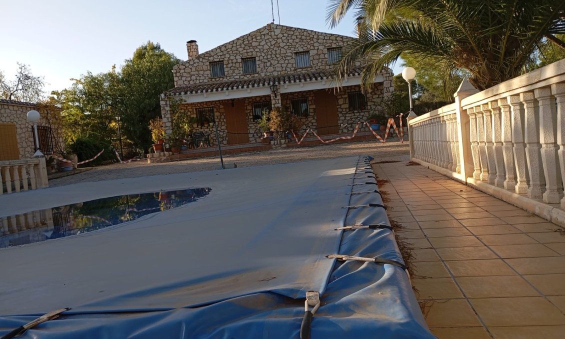 Revente - Villa -
Yecla - Inland