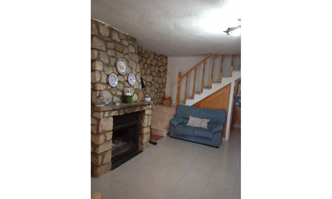 Revente - Villa -
Yecla - Inland