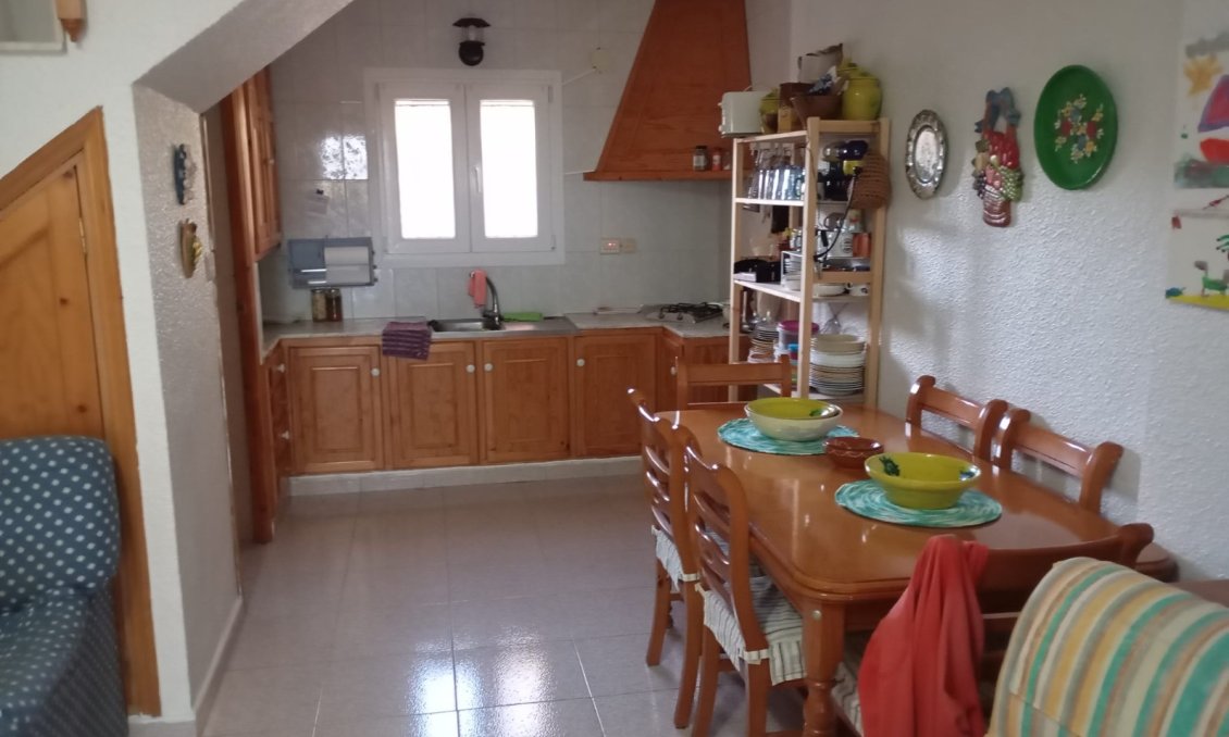 Revente - Villa -
Yecla - Inland