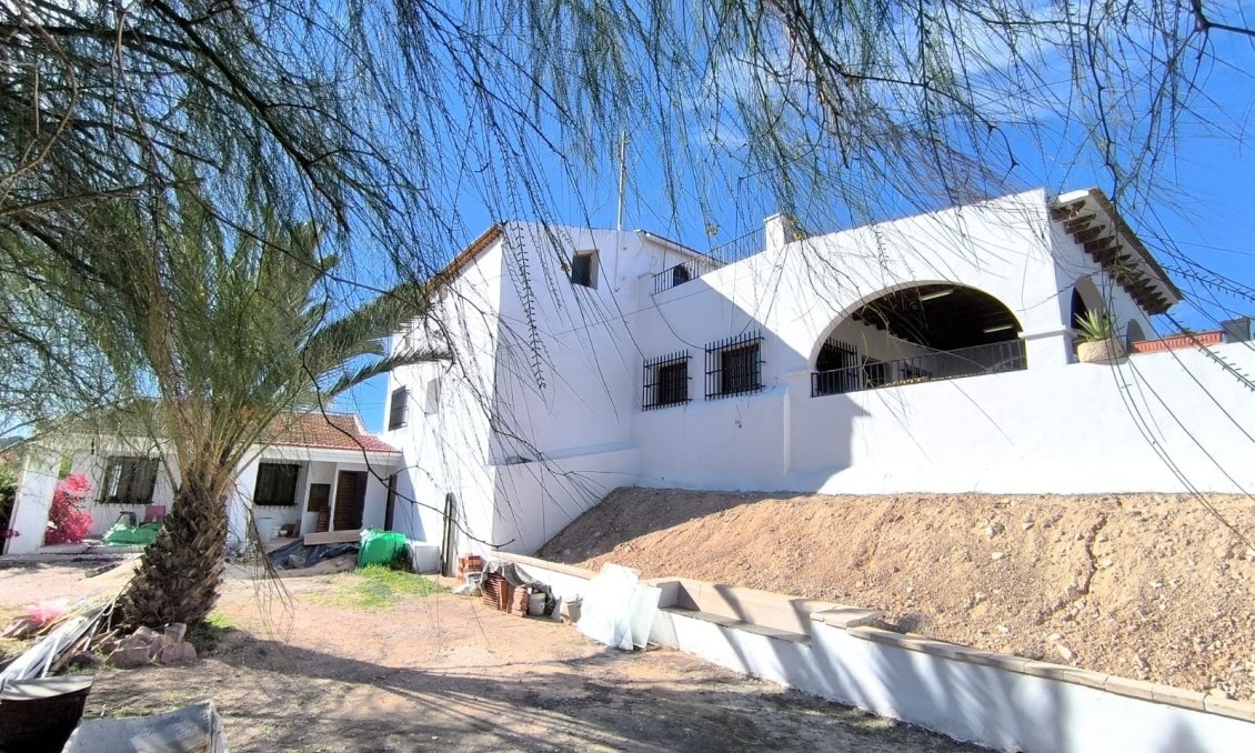 Wiederverkauf - Villa -
Novelda - Inland