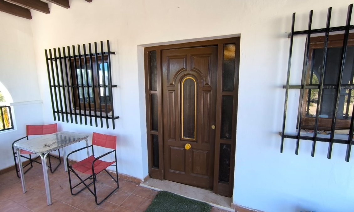 Wiederverkauf - Villa -
Novelda - Inland