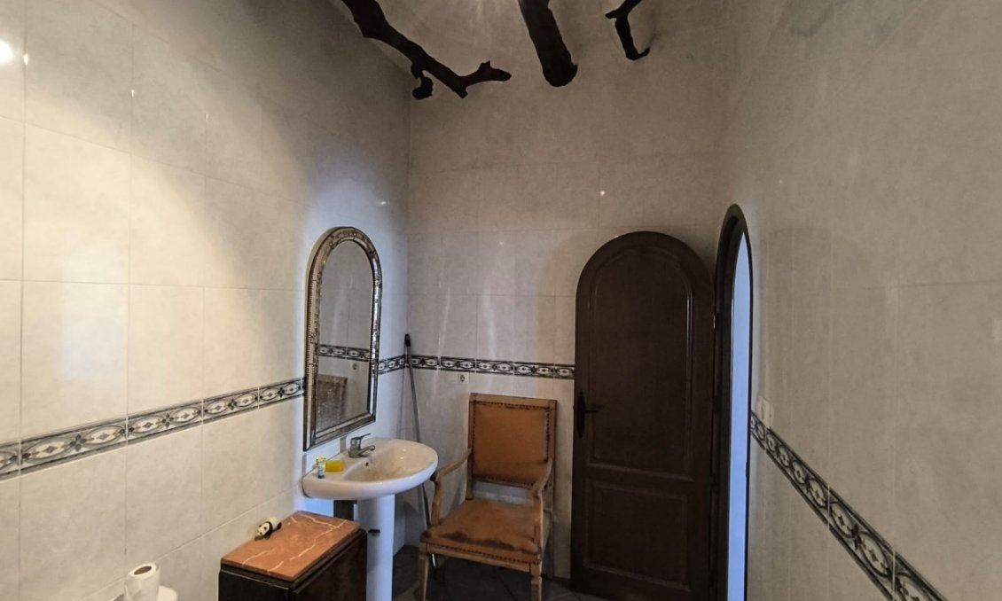 Wiederverkauf - Villa -
Novelda - Inland