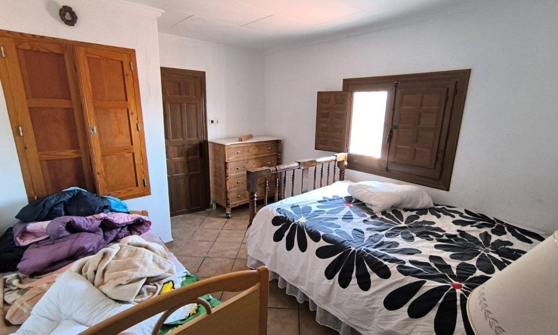 Wiederverkauf - Villa -
Novelda - Inland