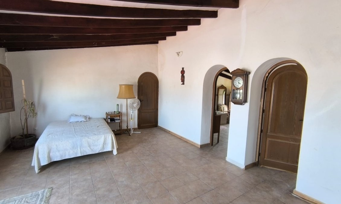 Wiederverkauf - Villa -
Novelda - Inland