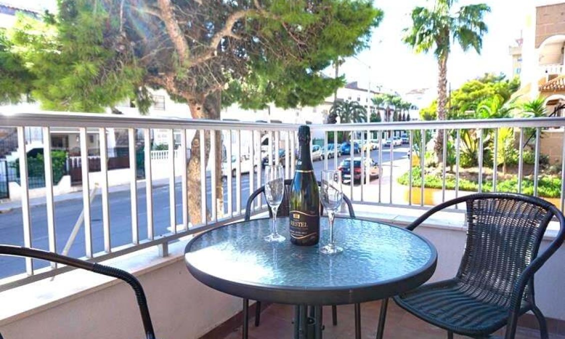 Revente - Appartement -
Punta Prima - Costa Blanca