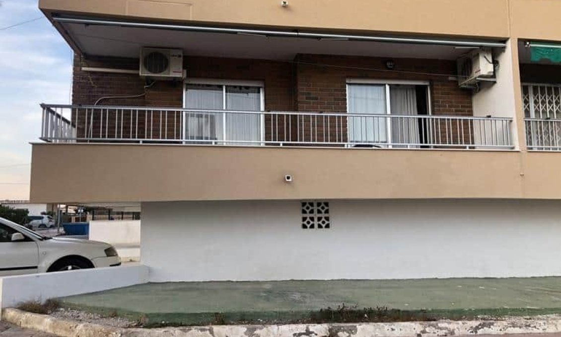 Revente - Appartement -
Punta Prima - Costa Blanca