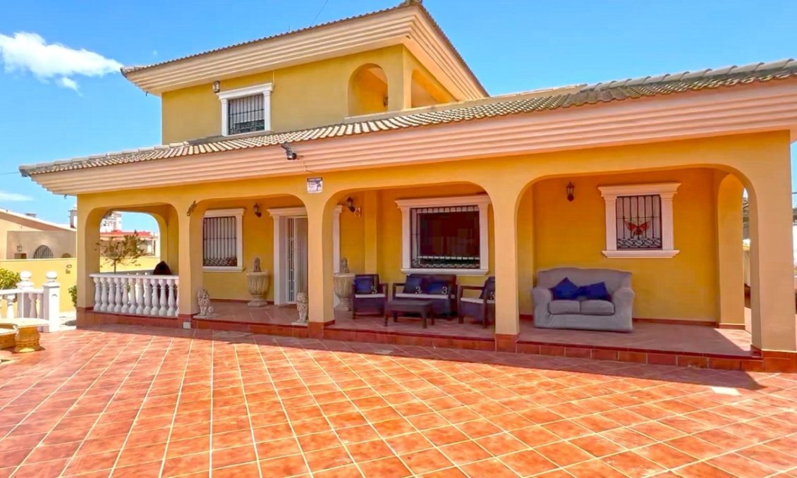 Revente - Villa -
Torrevieja - Los Balcones