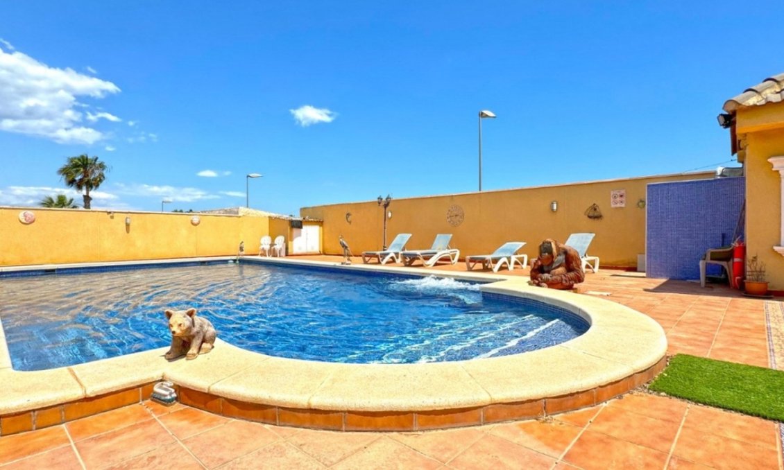Revente - Villa -
Torrevieja - Los Balcones