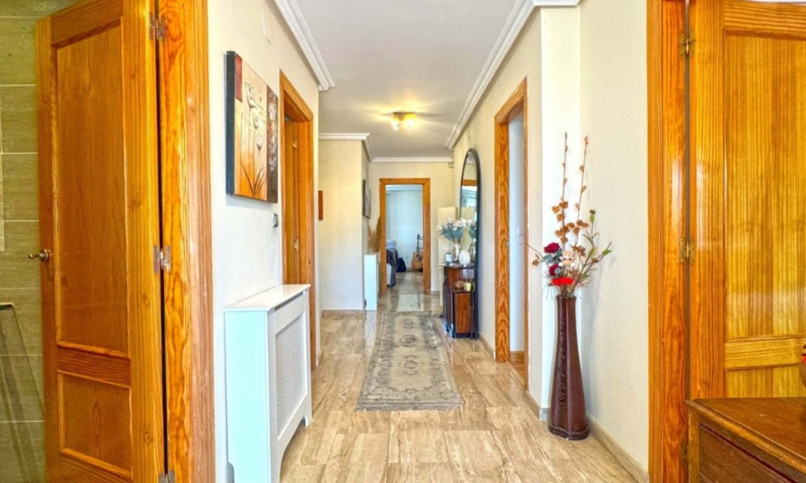 Revente - Villa -
Torrevieja - Los Balcones