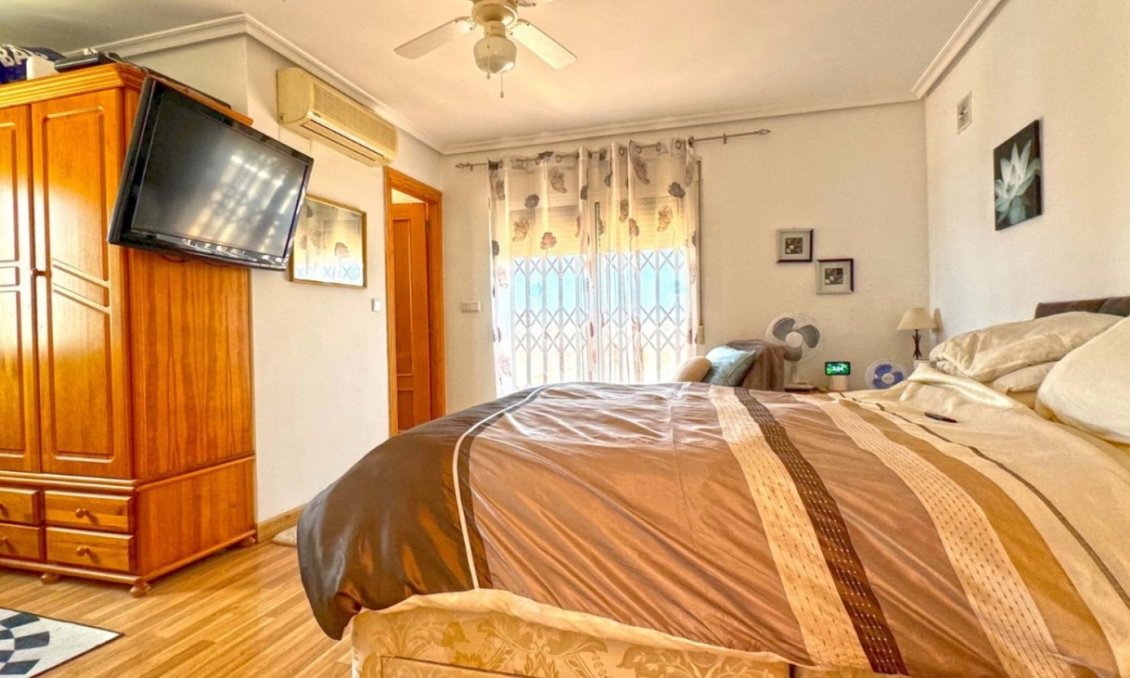 Revente - Villa -
Torrevieja - Los Balcones