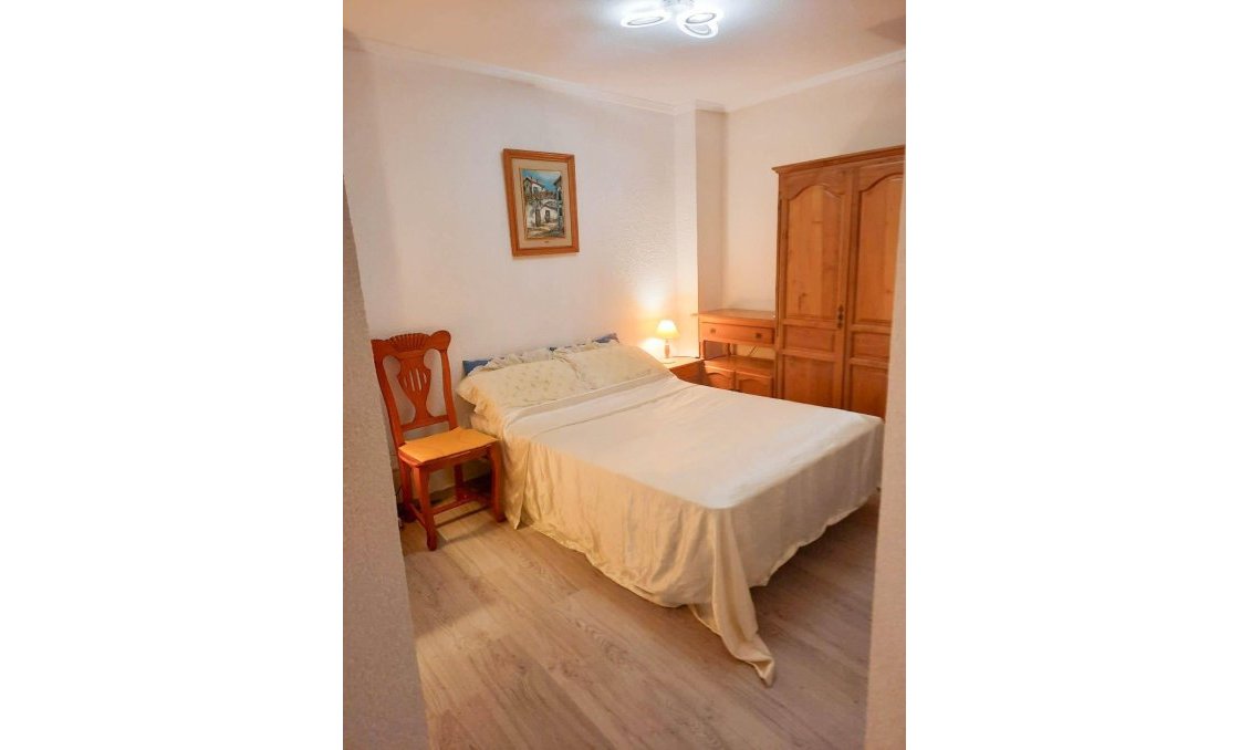 Revente - Appartement -
Torrevieja - Centro