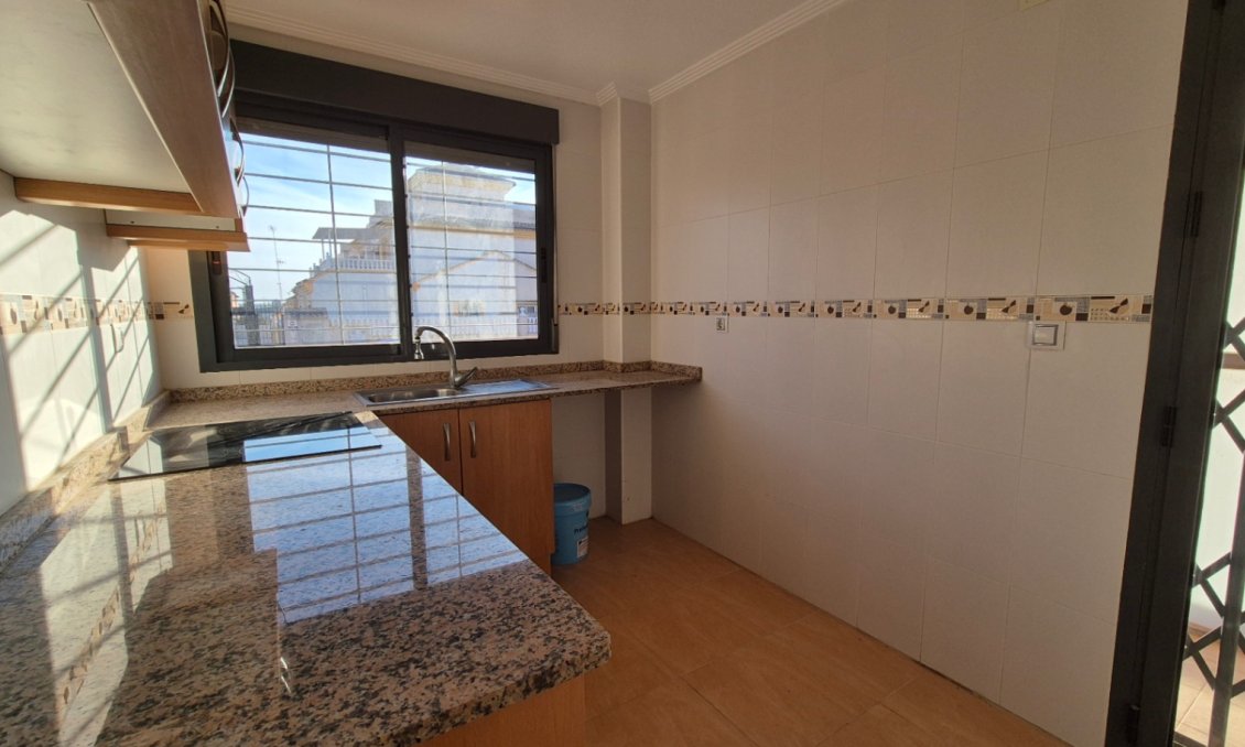 Használt Ingatlanok - Kétszintes lakás -
Torrevieja - Costa Blanca