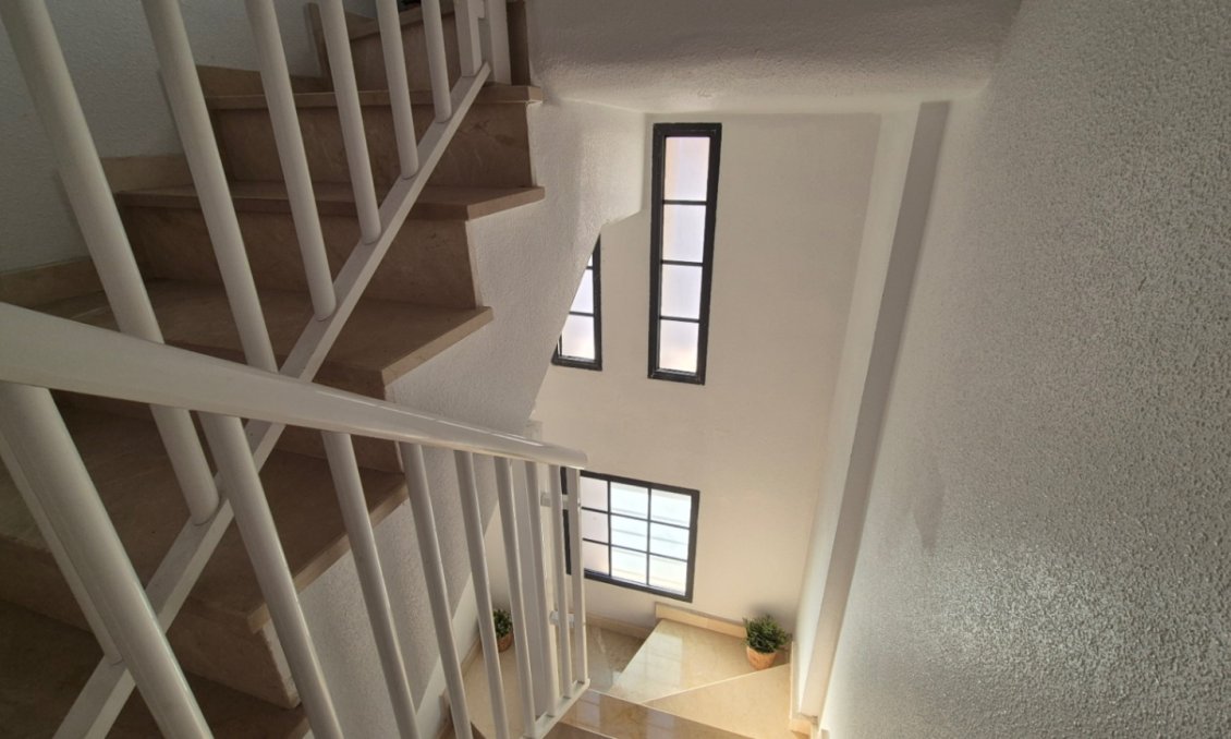 Használt Ingatlanok - Kétszintes lakás -
Torrevieja - Costa Blanca