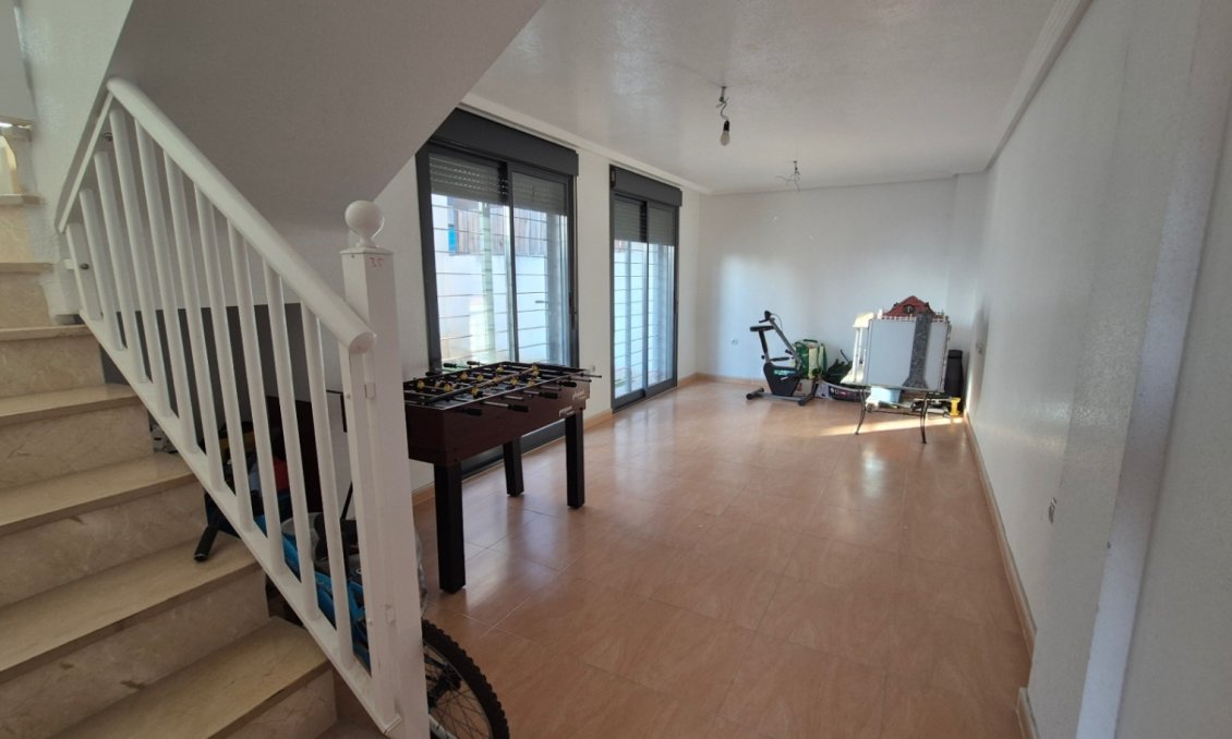 Használt Ingatlanok - Kétszintes lakás -
Torrevieja - Costa Blanca