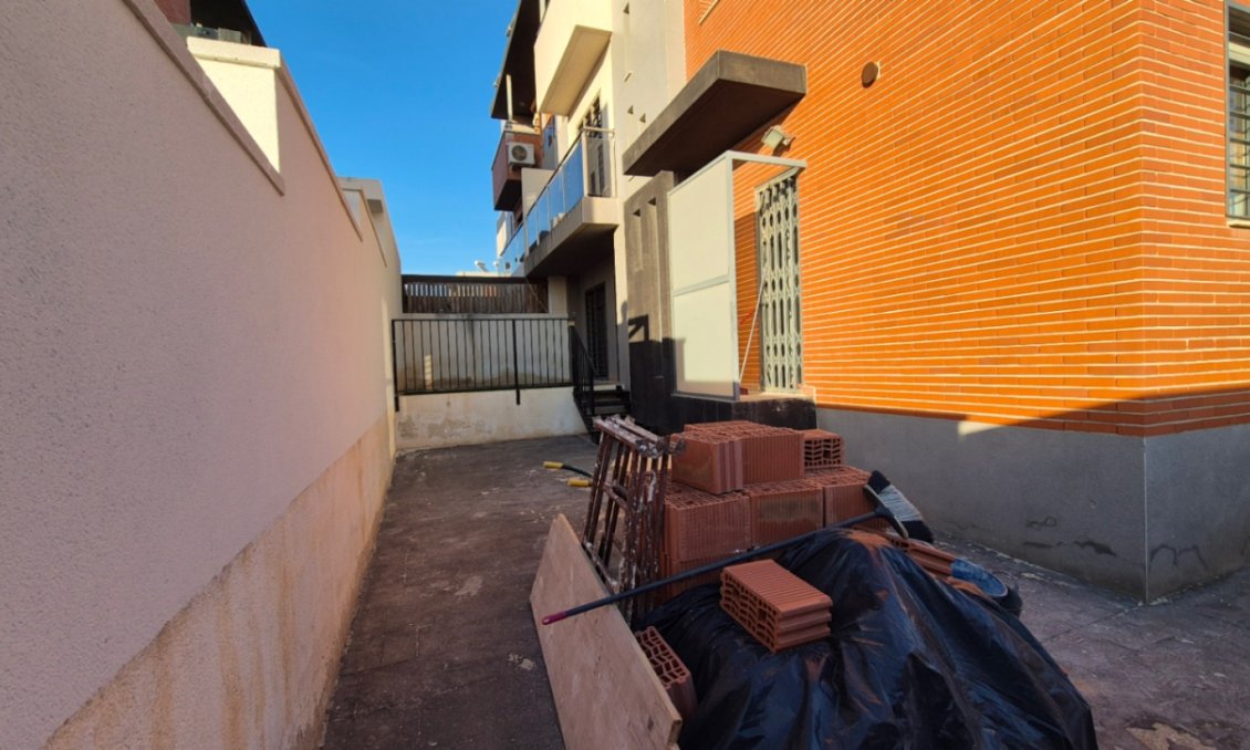 Használt Ingatlanok - Kétszintes lakás -
Torrevieja - Costa Blanca