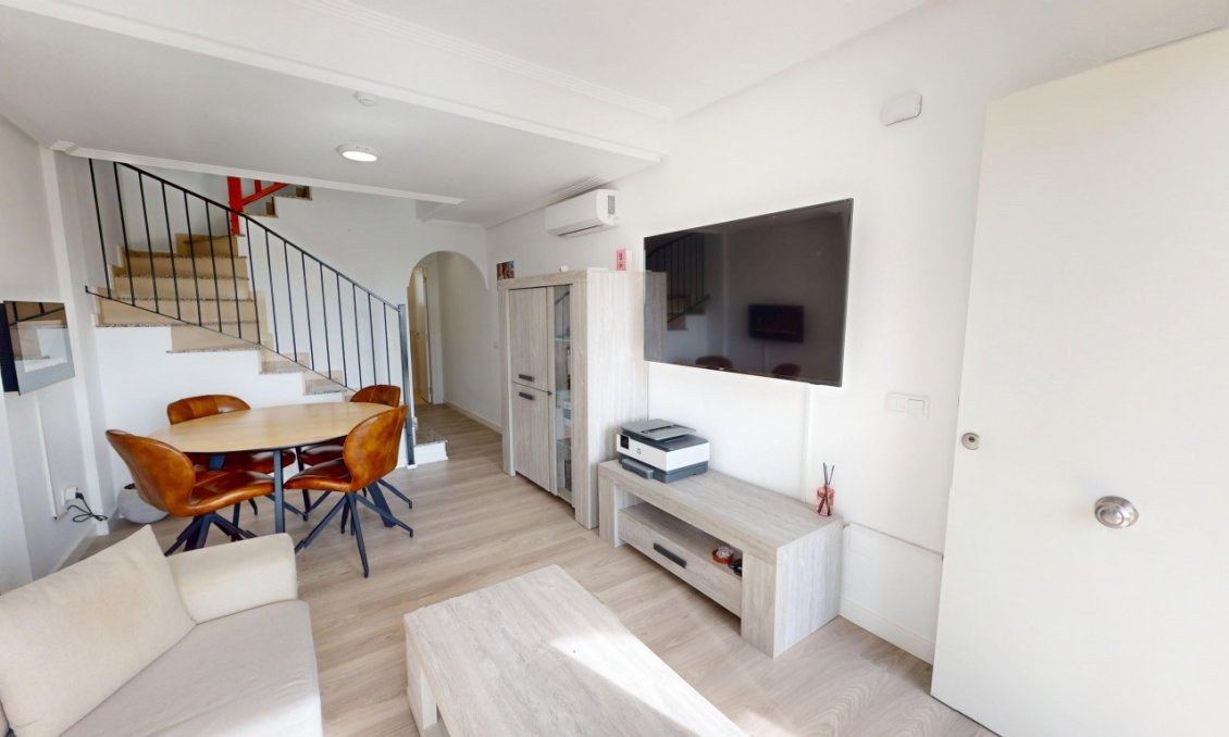 Használt Ingatlanok - Sorház -
Santa Rosalia - Inland