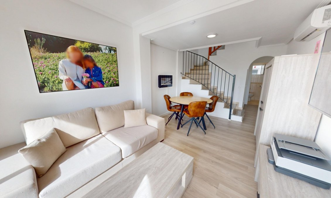 Használt Ingatlanok - Sorház -
Santa Rosalia - Inland