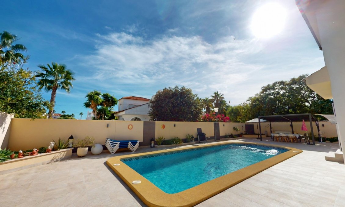 Segunda mano - Villa -
Los Narejos - Costa Calida