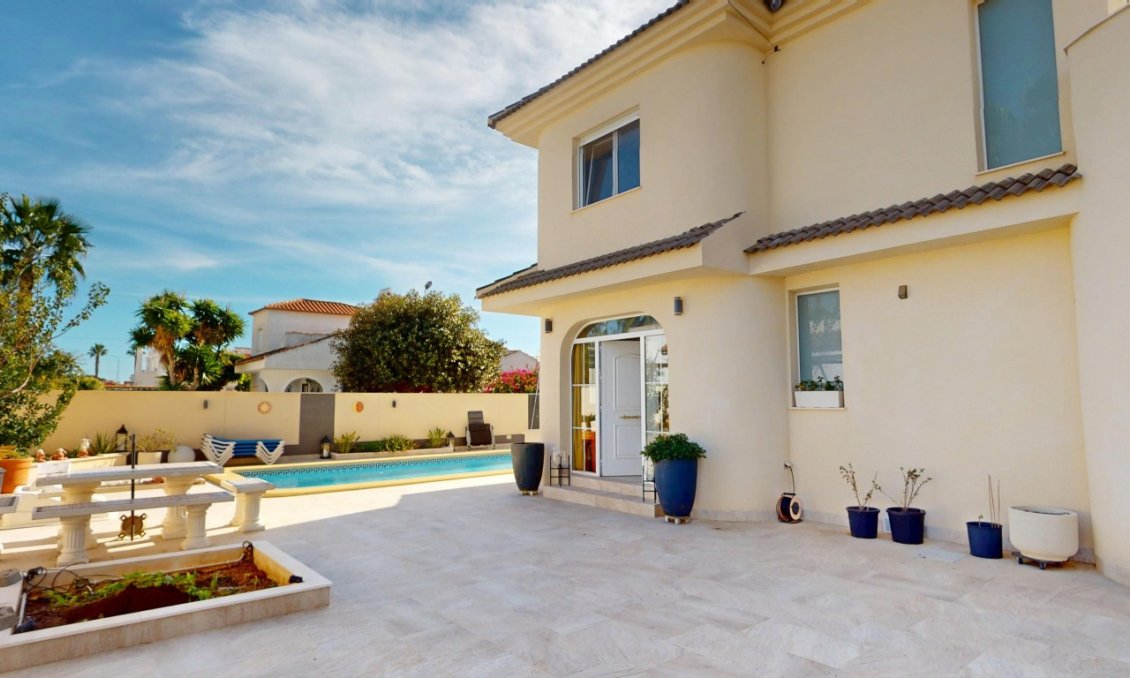 Segunda mano - Villa -
Los Narejos - Costa Calida