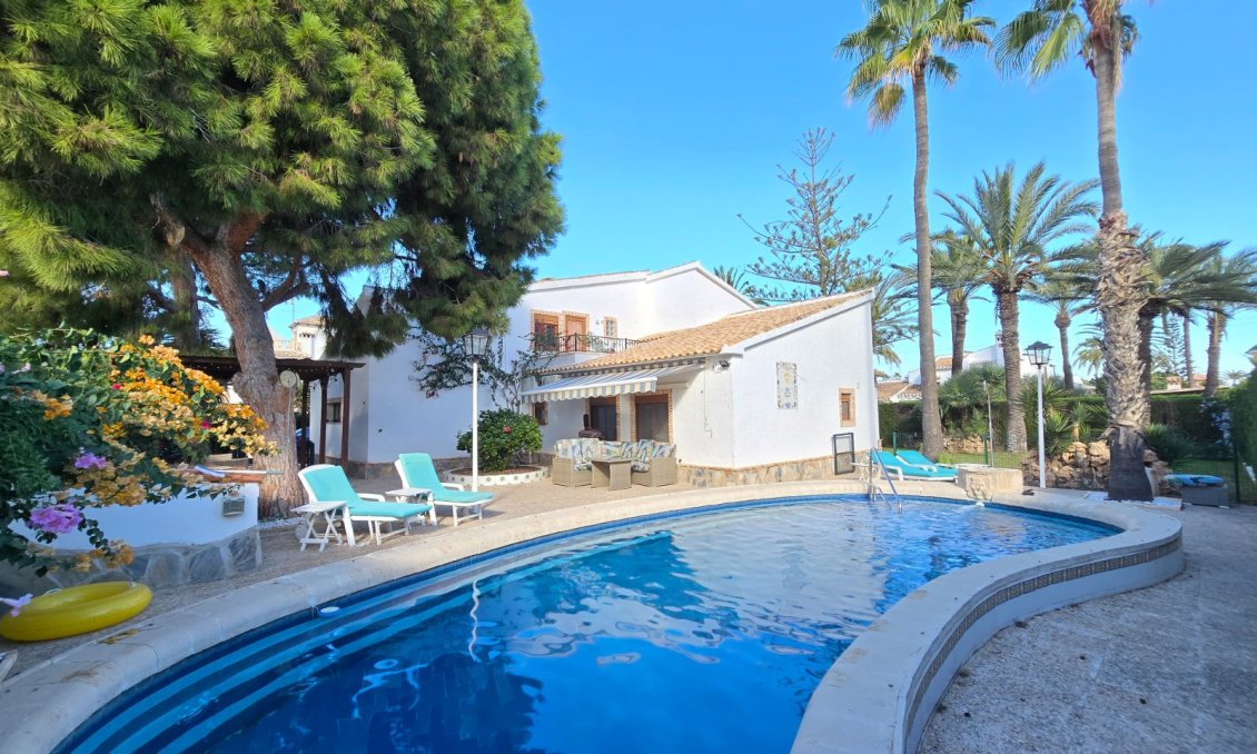 Revente - Villa -
Orihuela Costa - Costa Blanca