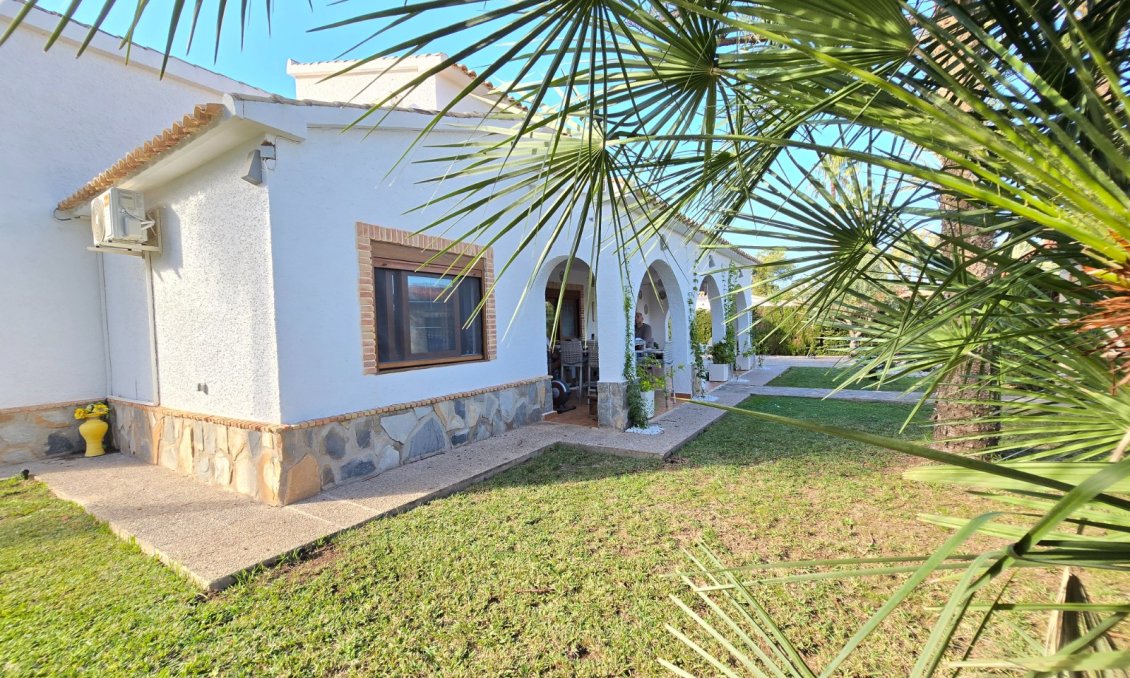 Revente - Villa -
Orihuela Costa - Costa Blanca