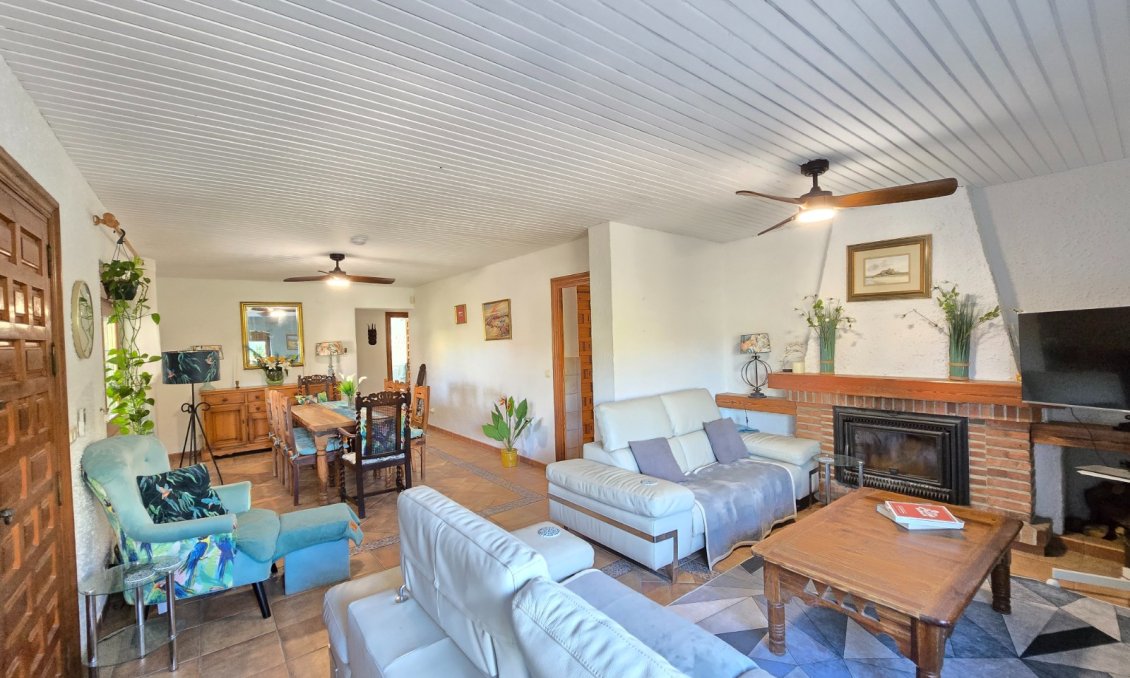 Revente - Villa -
Orihuela Costa - Costa Blanca