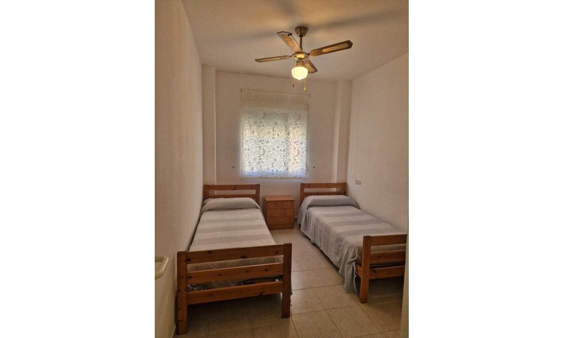 Revente - Bungalow -
Torrevieja - Playa De Los Naufragos