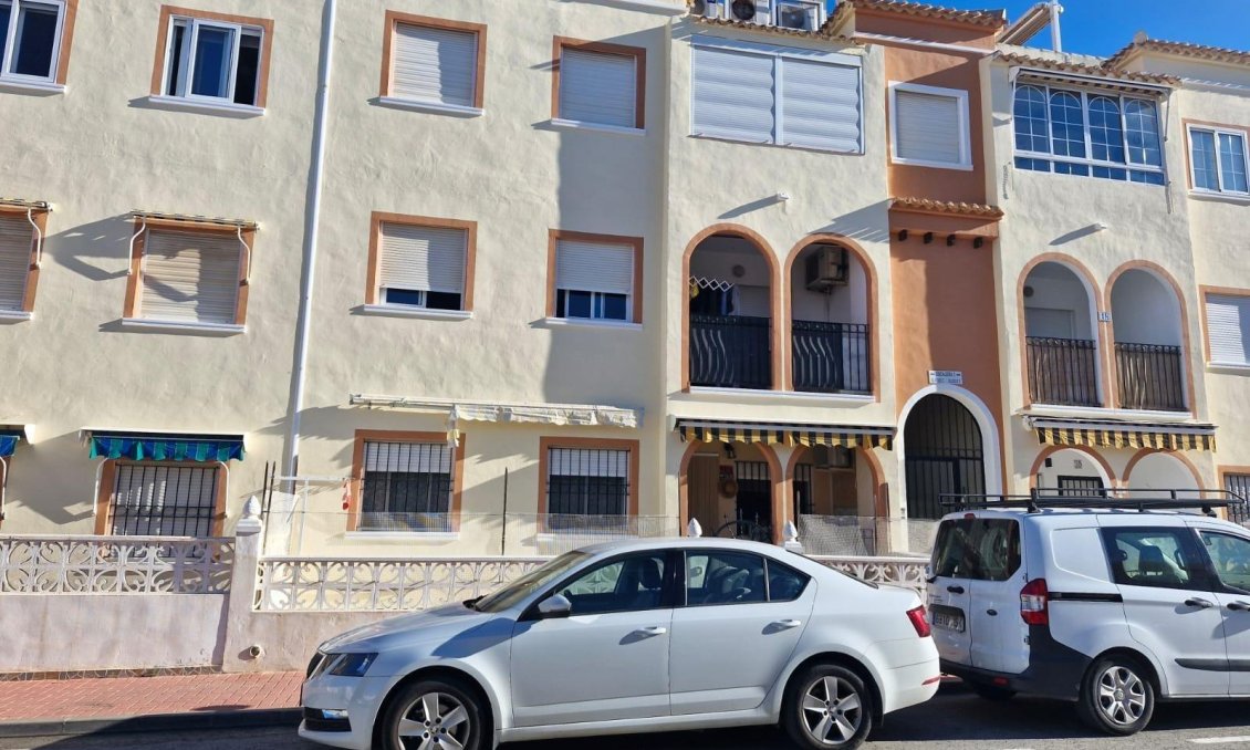 Revente - Bungalow -
Torrevieja - Playa De Los Naufragos