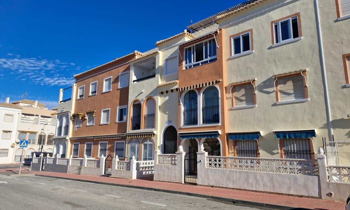 Revente - Bungalow -
Torrevieja - Playa De Los Naufragos