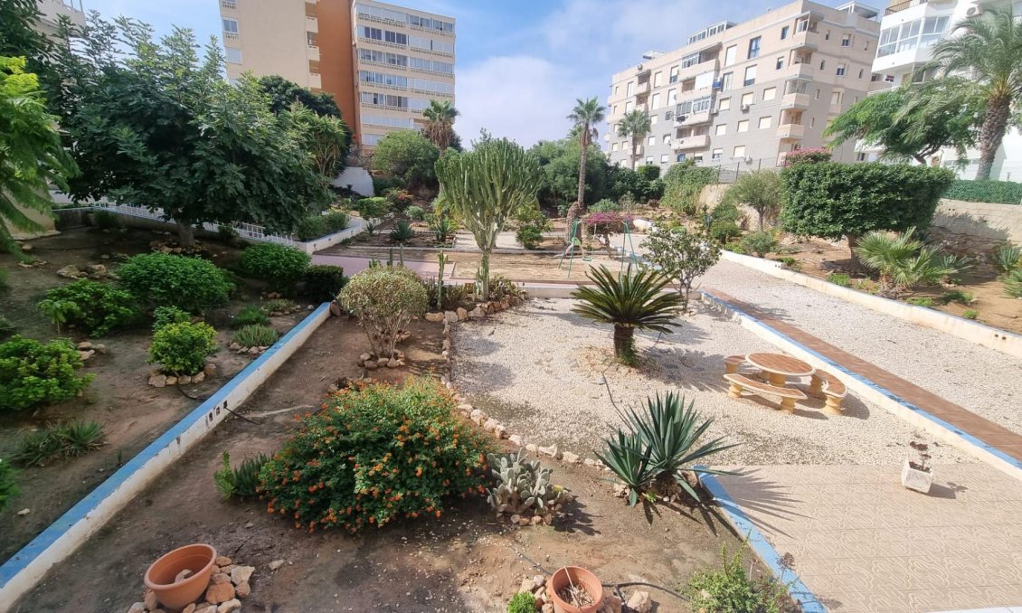 Revente - Appartement -
Torrevieja - Torreblanca