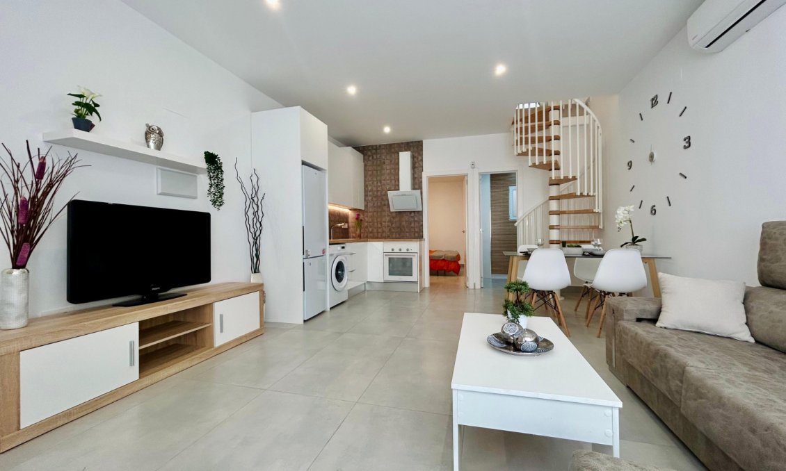 Használt Ingatlanok - Sorház -
Torrevieja - Costa Blanca