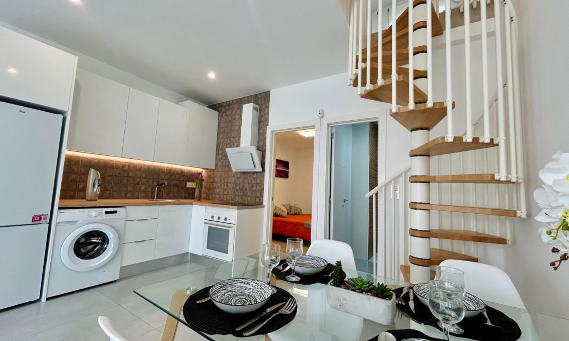 Használt Ingatlanok - Sorház -
Torrevieja - Costa Blanca