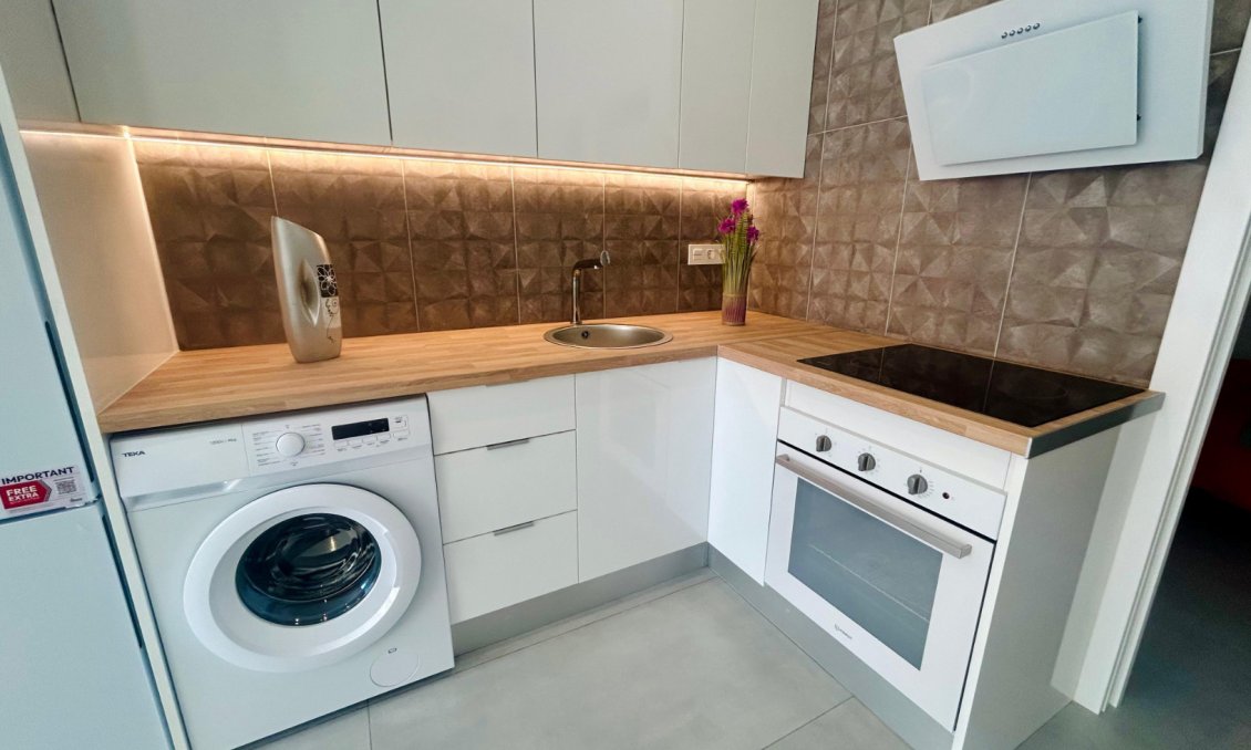 Használt Ingatlanok - Sorház -
Torrevieja - Costa Blanca