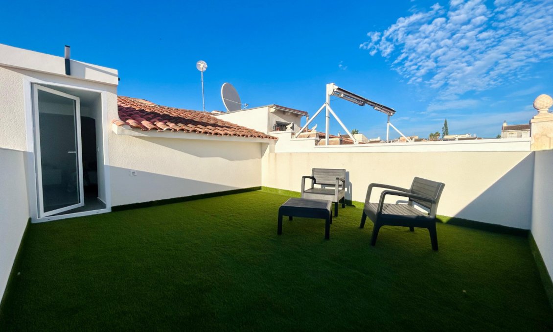 Használt Ingatlanok - Sorház -
Torrevieja - Costa Blanca