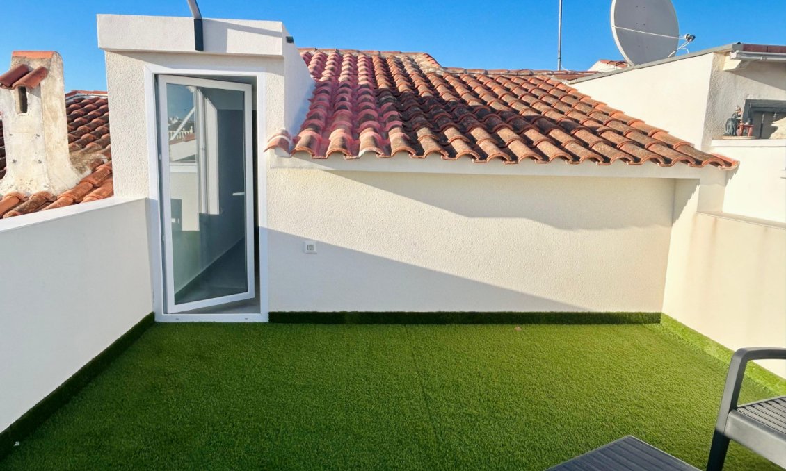 Használt Ingatlanok - Sorház -
Torrevieja - Costa Blanca