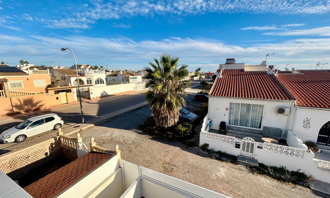 Használt Ingatlanok - Sorház -
Torrevieja - Costa Blanca