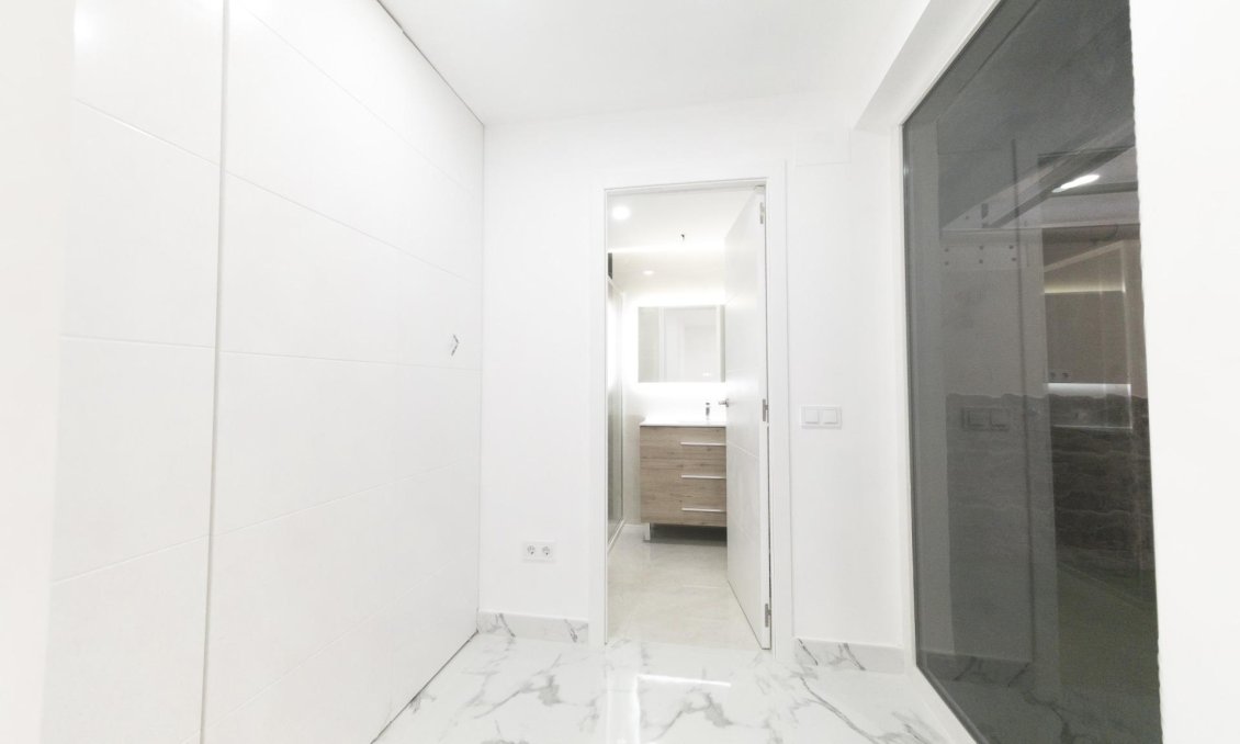 Wiederverkauf - Wohnung -
Torrevieja - Playa De Los Naufragos