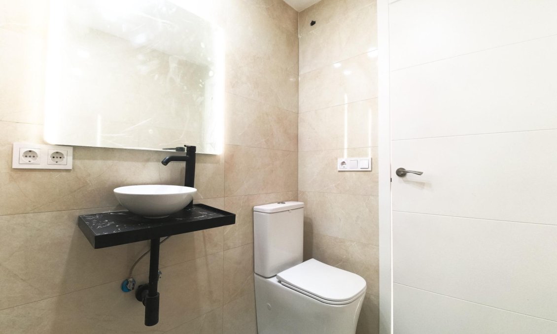 Wiederverkauf - Wohnung -
Torrevieja - Playa De Los Naufragos