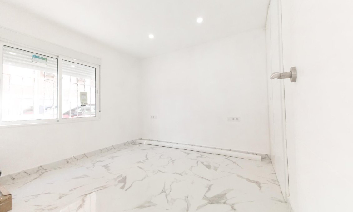 Wiederverkauf - Wohnung -
Torrevieja - Playa De Los Naufragos