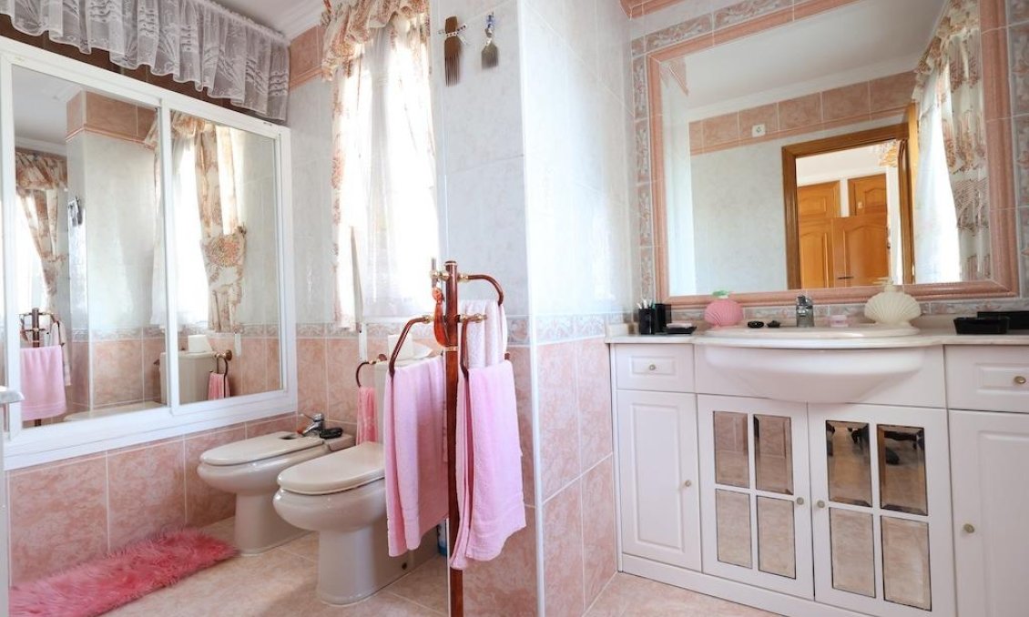 Revente - Villa -
Orihuela Costa - Costa Blanca