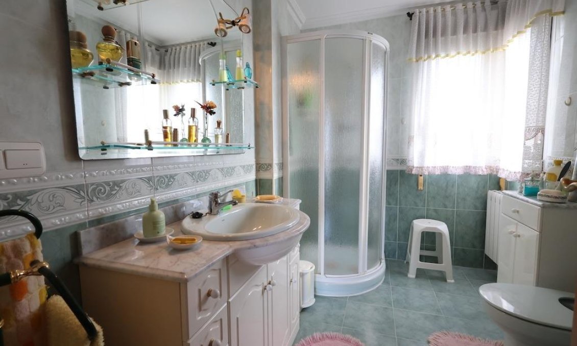 Revente - Villa -
Orihuela Costa - Costa Blanca