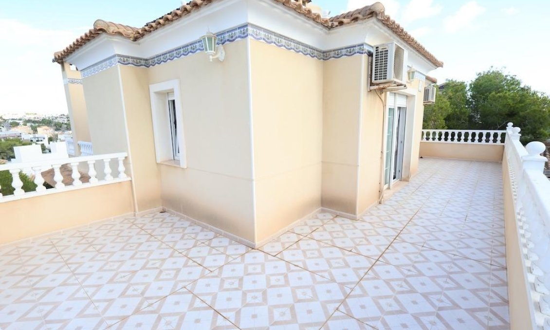 Revente - Villa -
Orihuela Costa - Costa Blanca