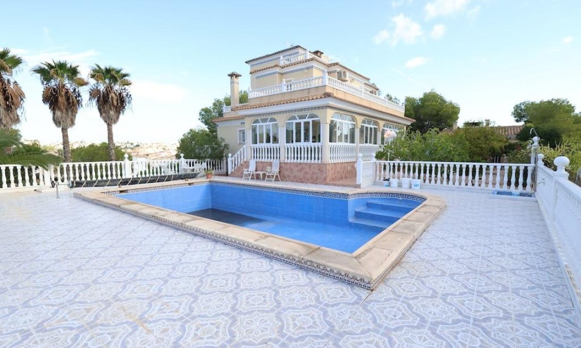 Revente - Villa -
Orihuela Costa - Costa Blanca