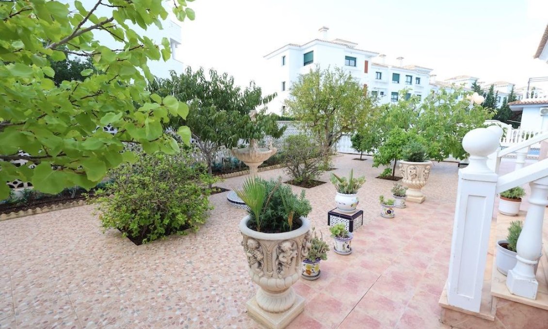 Revente - Villa -
Orihuela Costa - Costa Blanca