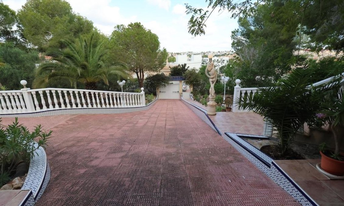 Revente - Villa -
Orihuela Costa - Costa Blanca