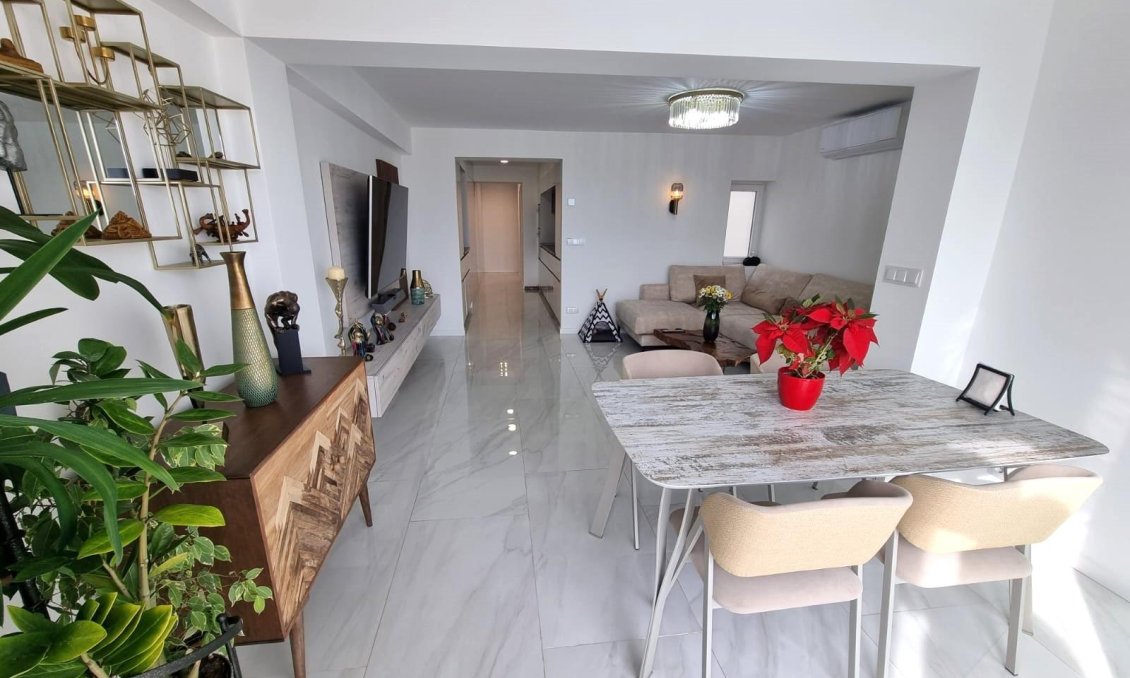 Revente - Appartement -
Torrevieja - Centro