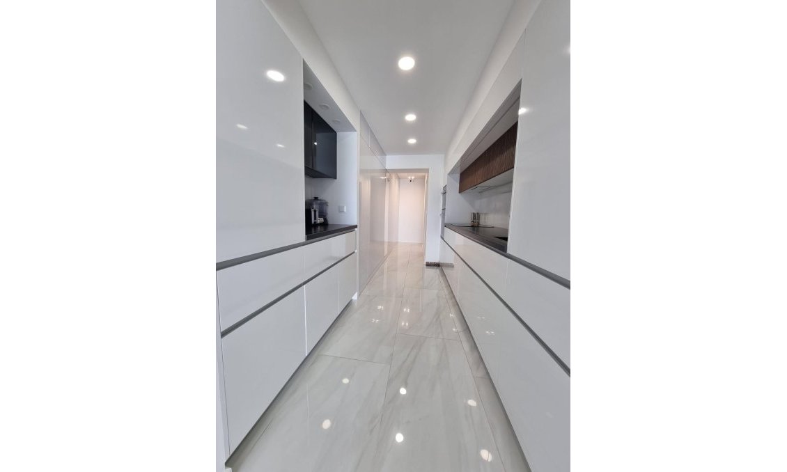 Revente - Appartement -
Torrevieja - Centro