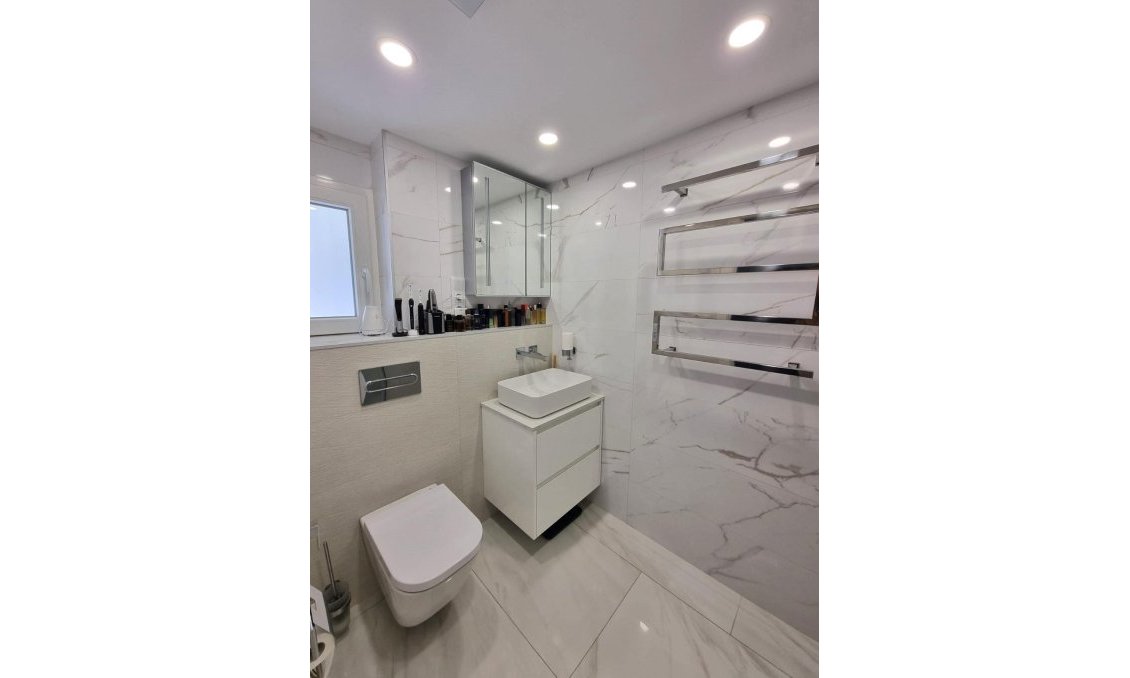 Revente - Appartement -
Torrevieja - Centro